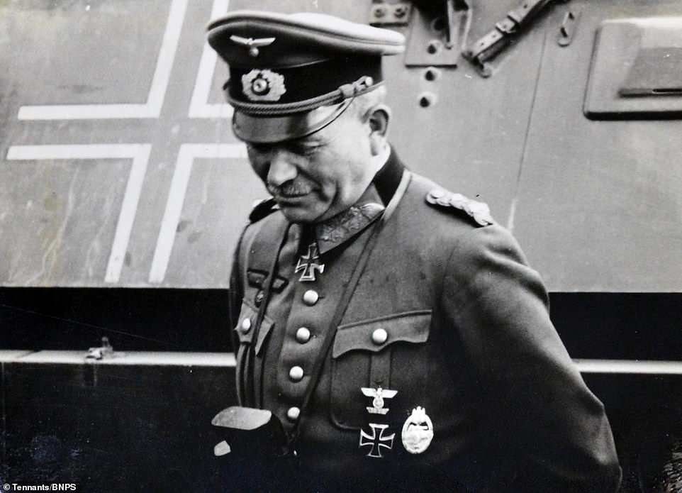 Tướng Heinz Guderian là một trong những chỉ huy Đức quốc xã cầm quân tấn công xâm lược Liên Xô.