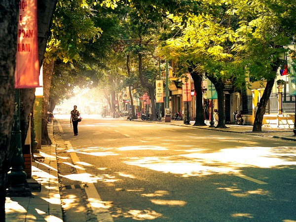 Du bao thoi tiet 6/10: Sai Gon mua rao, Ha Noi hanh kho