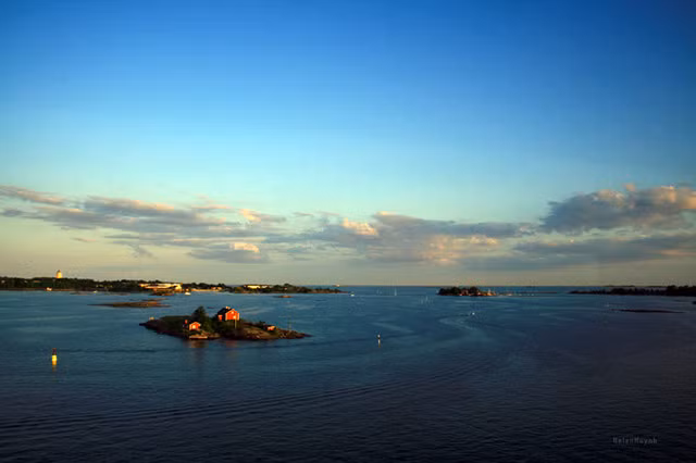 Có những người có sở thích đặc biệt là được biển bao vây xung quanh.