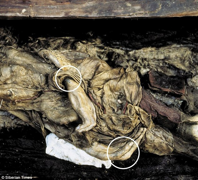 Chính vì vậy, người dân địa phương tin rằng xác ướp "Công chúa Altai" mang sức mạnh siêu nhiên. Việc khai quật xác ướp khiến lời nguyền của "Công chúa Altai" ứng nghiệm.