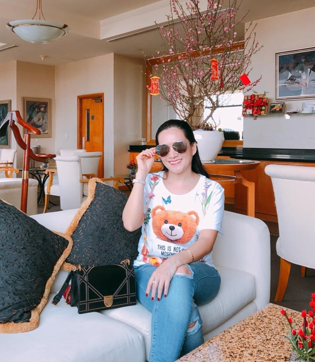 Sau thời gian lấy chồng, sinh con, vợ Bình Minh vẫn tiếp tục với những công việc của mình, ngoài ra cô còn tham gia kinh doanh, tổ chức các dự án nghệ thuật. Ảnh: Một góc căn hộ sang trọng, đầy đủ tiện nghi của vợ chồng Bình Minh.