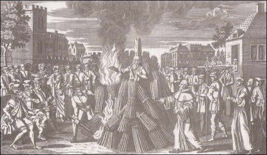 Theo các tài liệu lịch sử, thiêu sống những kẻ chống đối là cách hành hình yêu thích của Nữ hoàng Mary I.