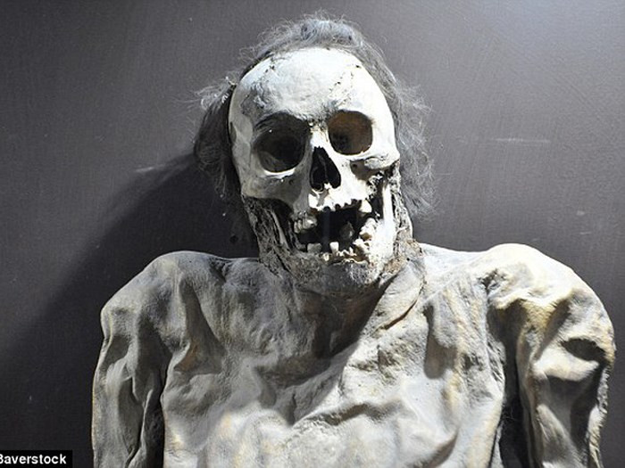 Một điểm chung thú vị giữa các xác ướp ở bảo tàng Guanajuato là việc tất cả đều có biểu hiện miệng há hốc giống như đã trải qua sự đau đớn khủng khiếp trước khi chết.