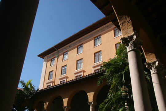 Về sau, người quản lý Wilson không bị cảnh sát bắt giữ vì tội giết người. Một số người cho rằng Wilson cũng là tay xã hội đen nên cảnh sát không dám động tới và làm ngơ cho ông ta bỏ trốn đến Cuba.