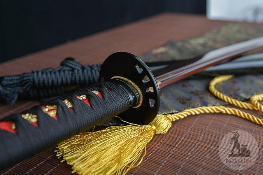 Vì vậy, trong suốt nhiều năm qua, không ít nhà sưu tầm cổ vật, kiếm sĩ truy tìm tung tích của thanh kiếm Masamune.