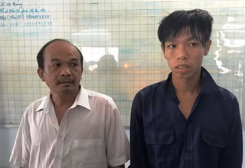 Đỗ Trọng Nghĩa (trái) và con rể bị bắt giữ về hành vi cưỡng đoạt tài sản.