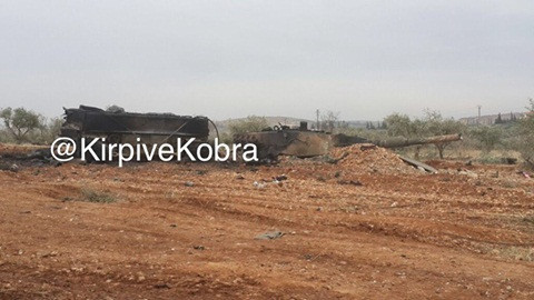 Tuy nhiên, ít nhất 1 chiếc đã bị Không quân Thổ Nhĩ Kỳ phá hủy ngay sau đó. Nguồn ảnh: SyriaL