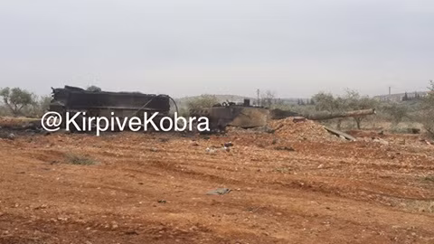 Tuy nhiên, ít nhất 1 chiếc đã bị Không quân Thổ Nhĩ Kỳ phá hủy ngay sau đó. Nguồn ảnh: SyriaL