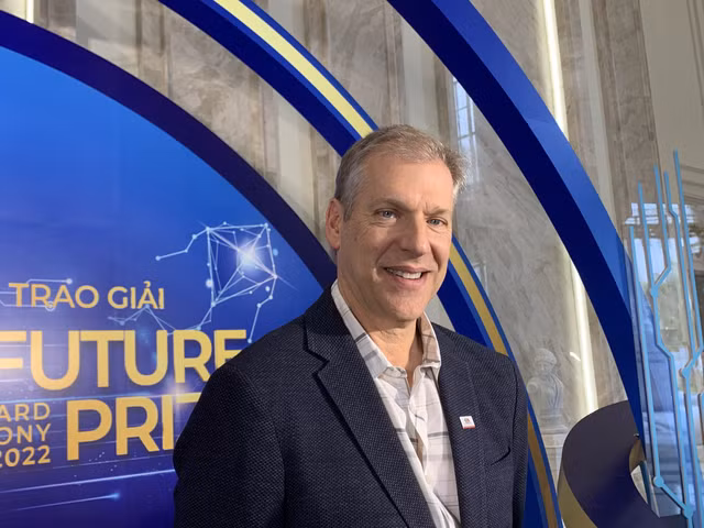 Giao su Daniel Kammen: 