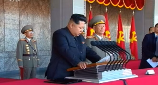 Nhà lãnh đạo Kim Jong-un phát biểu tại buổi lễ.
