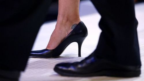 Cau chuyen xoay quanh hinh xam cua tan Thu tuong Canada-Hinh-3