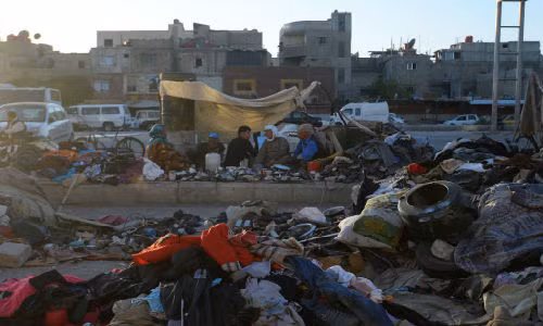 Người dân địa phương ở ngoại ô Damascus.