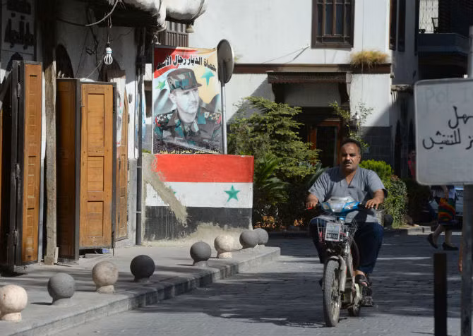 Người dân trên đường phố Damascus.