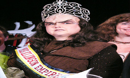 Hoa hậu đế chế Klingon: Đây là cuộc thi giành cho những fan nữ của loạt phim và truyện tranh huyền thoại Star Trek. Nó được tổ chức thường niên tại lễ hội hóa trang ở Atlanta. Những ứng viên tham gia sẽ ăn vận giống như các chiến binh nữ xinh đẹp người Klingon trong seri phim và truyện tranh Star Trek..