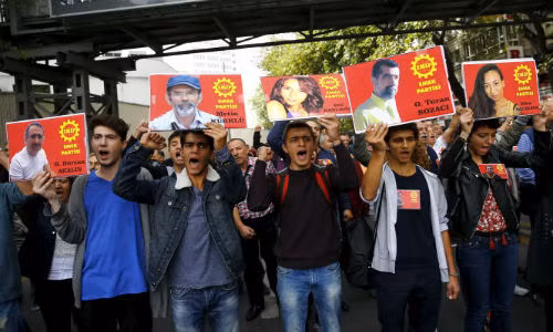 IS thoi bung ngon lua xung dot o Tho Nhi Ky?