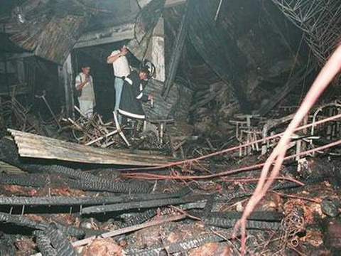 Nhà tù bị cháy.