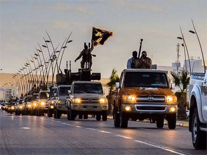 Dan xe Toyota cua phien quan IS bi My dieu tra-Hinh-8