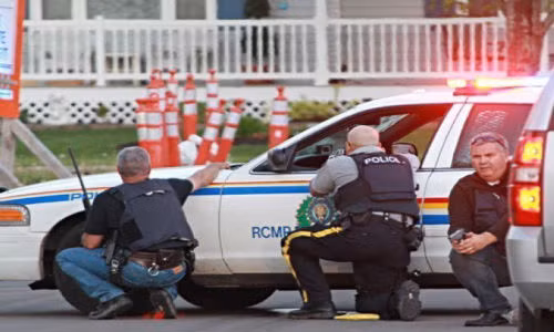 Ngày 14/10, một vụ tấn công bằng búa tại một văn phòng làm việc ở tỉnh British Columbia, miền Tây Canada, khiến ít nhất một người thiệt mạng và 10 người bị thương. Trường hợp tử vong chính là thủ phạm tấn công. Ảnh: Cảnh sát Canada.
