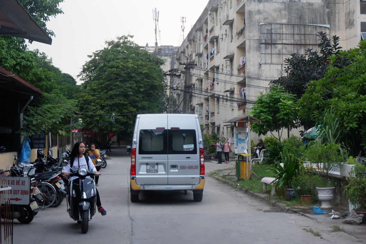 Sau đó, cơ quan chức năng thực nghiệm hiện trường cất xe của tài xế Phiến.