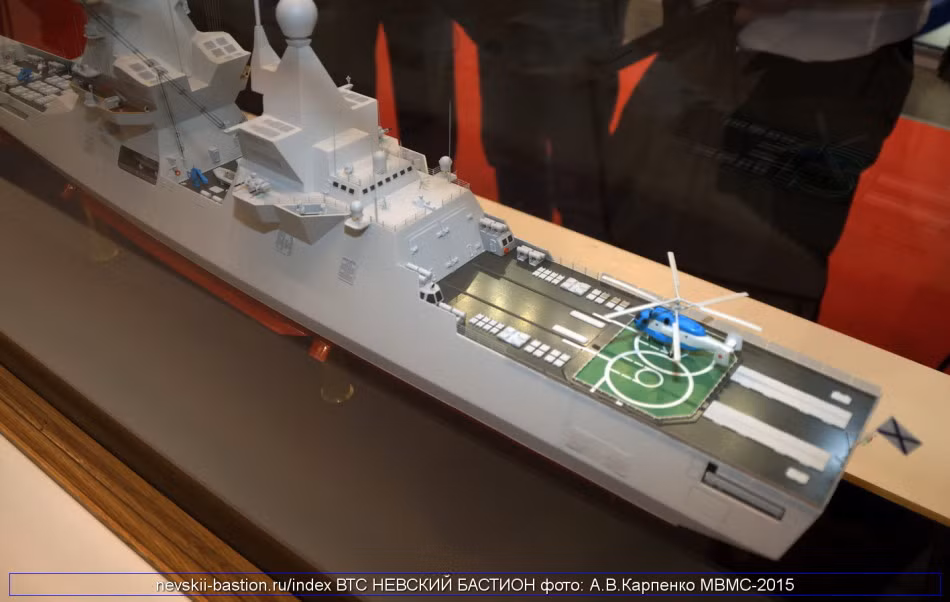 Theo thông tin ban đầu, siêu hạm lớp Leader sẽ trang bị hệ thống động lực hạt nhân giúp hoạt động liên tục mà không lo hết nhiên liệu, nhưng vẫn sẽ bị giới hạn bởi lương thực cho thủy thủ đoàn. Dự kiến, lớp Leader có dự trữ hành trình tới 90 ngày, tốc độ tối đa 30 hải lý/h.