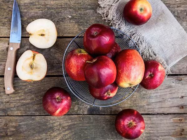 Bên cạnh đó, loại quả này còn chứa pectin và các nguyên tố vi lượng có tác dụng cân bằng lượng đường trong máu, giảm lipid máu...