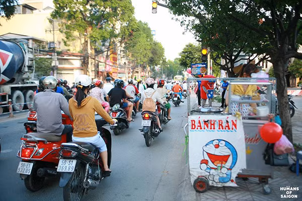 Nhóm thực hiện bộ ảnh người chuyển giới với nhân vật chị Ba chia sẻ: "Thực sự thì, chúng ta vẫn chưa hiểu rõ về họ, những người chuyển giới và chúng ta hay nghĩ rằng họ khác mình, rằng "chị Ba" khác với mình. Nhưng sự thật là những người chuyển giới nói chung, và “chị Ba” nói riêng cũng là người, cũng có quyền làm đẹp, có quyền mơ ước và quyền được hưởng hạnh phúc trong tình yêu chính đáng. Hãy nhìn họ như một người bình thường. Hãy đối xử với họ như một người bình thường. Vì họ không mong muốn gì hơn là được công nhận như một người bình thường".
