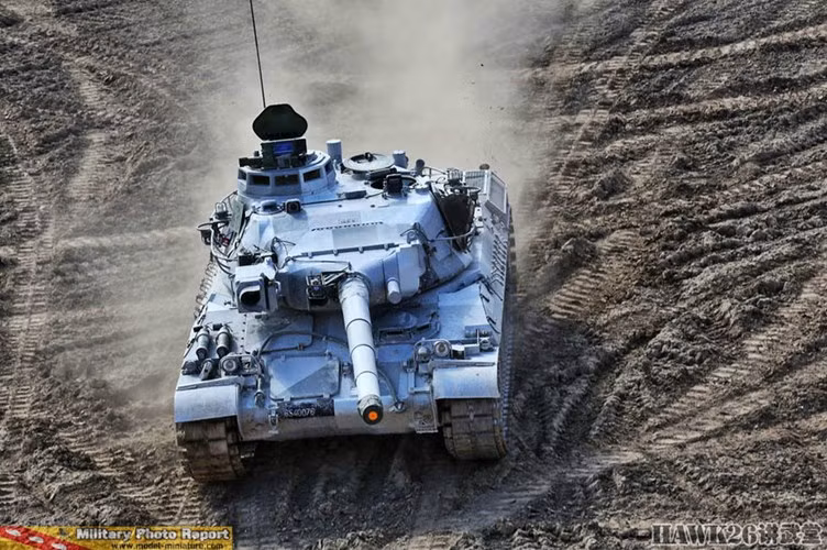 Hầu hết các chuyên gia quân sự nhận định, AMX-30 nằm trong top xe tăng chiến đấu chủ lực có lớp giáp tồi, tệ hại nhất lịch sử. Nguồn ảnh: QQ