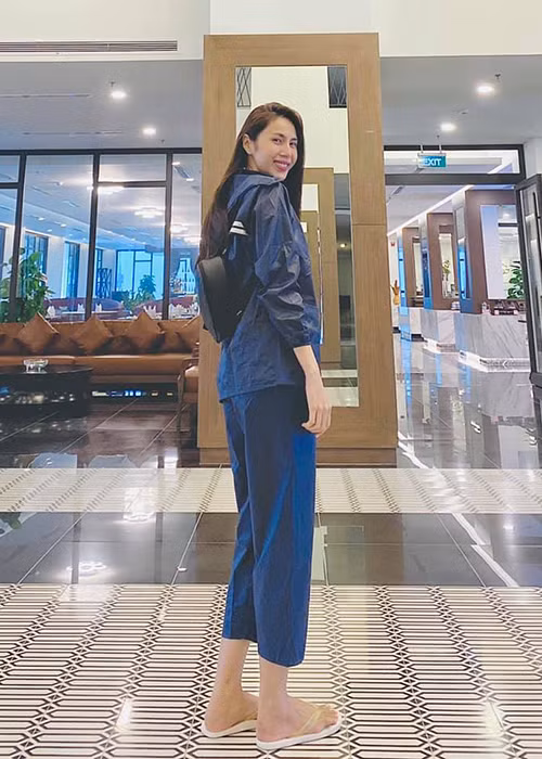 Thuy Tien quyen gop duoc hon 60 ty, ra Quang Binh cuu tro