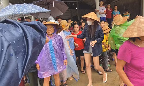 Thuy Tien len tieng viec chi 30 ty quyen gop, tiet lo suyt lat thuyen-Hinh-2