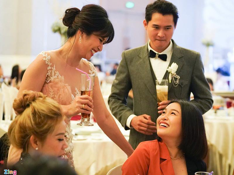 Thảo Trang và chồng kém tuổi tổ chức đám cưới ở TP HCM, chỉ mời vài đồng nghiệp thân thiết. Ảnh: Zing