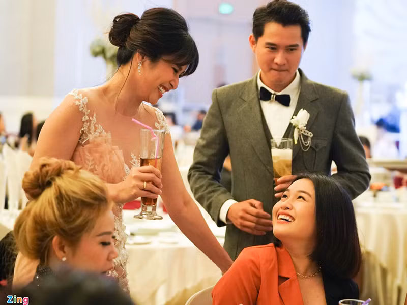 Thảo Trang và chồng kém tuổi tổ chức đám cưới ở TP HCM, chỉ mời vài đồng nghiệp thân thiết. Ảnh: Zing