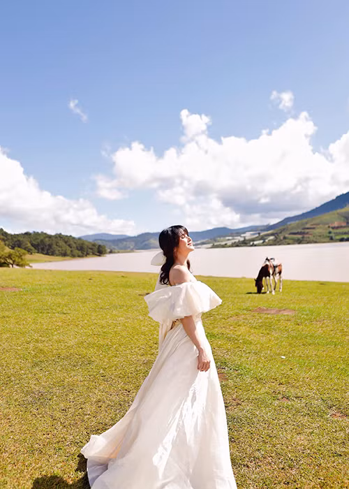 Thảo Trang khoe hậu trường chụp ảnh cưới ở Đà Lạt.