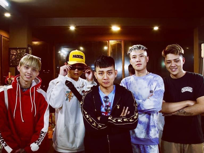 Trong cuộc phỏng vấn với Người đưa tin, LAD cho biết, anh rất thoải mái khi làm việc với Hoài Lâm, cả hai không hề có khoảng cách.