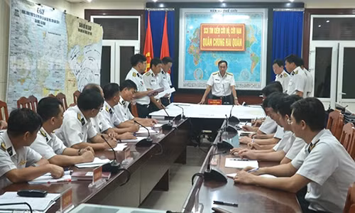 26 ngu dan mat tich: Lap so chi huy, 3 tau xuyen bao tim cuu dan