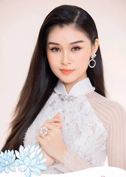 Lê Thị Phương Đoan từng đoạt danh hiệu Á khôi 1 Nét đẹp sinh viên Công nghiệp 2019, lọt top 45 toàn quốc Hoa khôi sinh viên Việt Nam 2020.