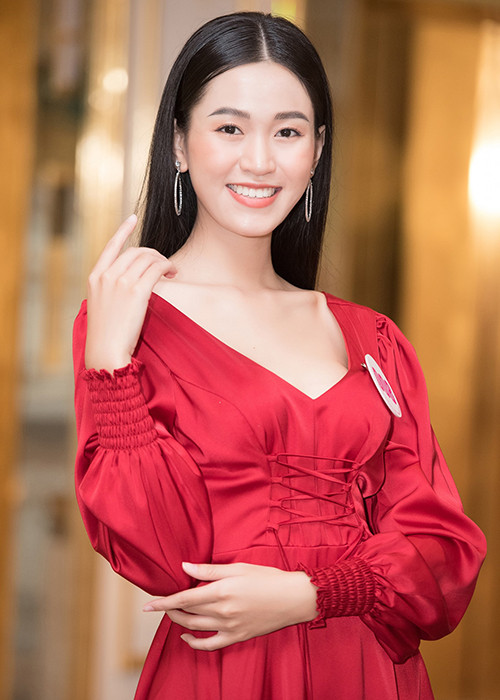 Người đẹp Đắk Lắk từng lọt top 45 Hoa hậu Hoàn vũ Việt Nam 2019.