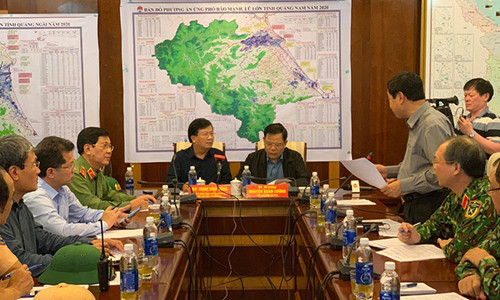 Binh Dinh: Tranh bao so 9 Molave, 26 thuyen vien mat tich do chim tau