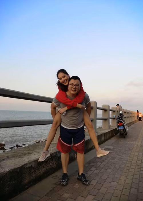  Chồng của Hương Giang hết mực yêu thương, chiều chuộng vợ con.