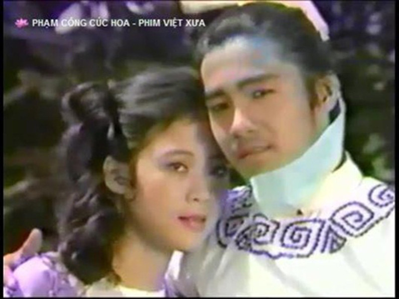 Thập niên 1990, Lý Hùng là ngôi sao điện ảnh, được mệnh danh “Ông hoàng phòng vé” với loạt vai diễn đình đám trong “Phạm Công Cúc Hoa”, “Lá sầu riêng", "Hồng hải tặc"....Ảnh: Đời sống pháp luật