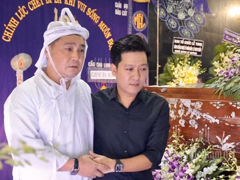 Nam diễn viên chia sẻ nỗi mất mát với Lý Hùng. Ảnh: Vietnamnet