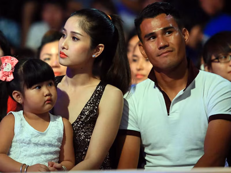 Theo lời Thảo Trang trong cuộc phỏng vấn năm 2019 trên Vnexpress, cô và chồng cũ thi thoảng cùng đi uống cà phê như hai người bạn. Ảnh: Zing