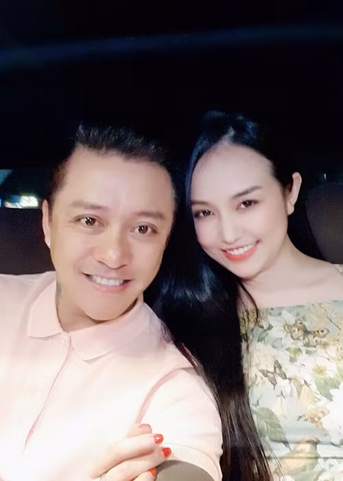 Tuấn Hưng cho hay, những năm trước, Thu Hương luôn bên cạnh anh trong các show diễn lớn nhỏ trong hay ngoài nước.