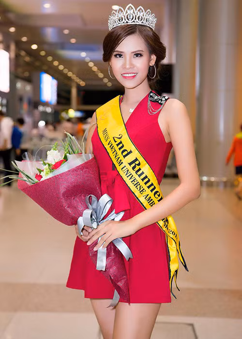 Chia sẻ với iOne, đại diện truyền thông của đơn vị nắm giữ bản quyền Hoa hậu Trái đất tại Việt Nam khẳng định Thái Thị Hoa không thi chui vì cuộc thi năm nay được tổ chức online nên không nằm trong nghị định cấp phép của Cục Nghệ thuật Biểu diễn.