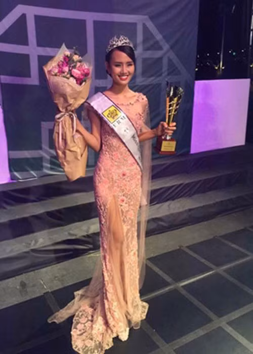 Vì thi chui, Lâm Thùy Anh không được công nhận danh hiệu Á hậu 4 cuộc thi Hoa hậu Sắc đẹp Hoàn cầu 2015 và bị phạt 22,5 triệu đồng. Ảnh: Người đưa tin