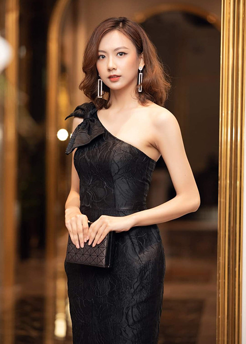 Không kém cạnh Bảo Ngọc, Vũ Mỹ Ngân sở hữu chiều cao 1m82. Ảnh: FBNV