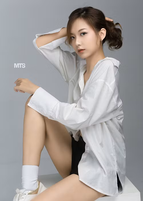 Mỹ Nhân mong muốn cải thiện thêm sự tự tin khi giao tiếp, khả năng thuyết trình. Ảnh: FBNV