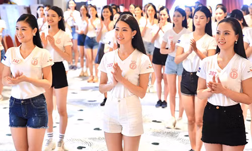 Thi sinh HHVN 2020 duoc xam long may, sua rang: Lai nong chuyen tham my!