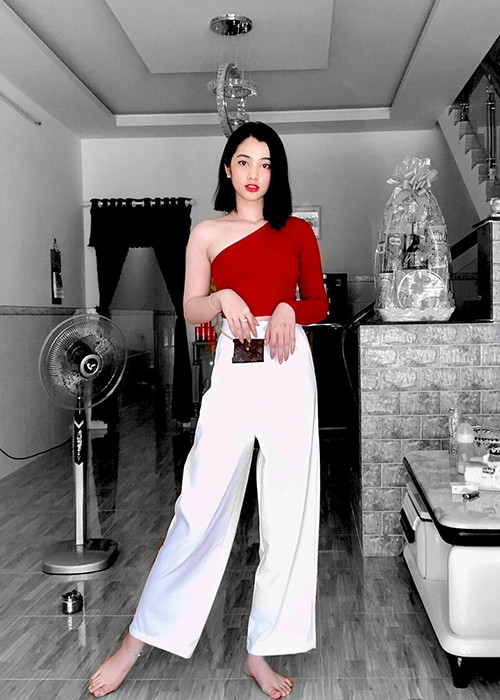 Người đẹp đến từ An Giang tự tin về ngoại hình sau khi giảm cân thành công.