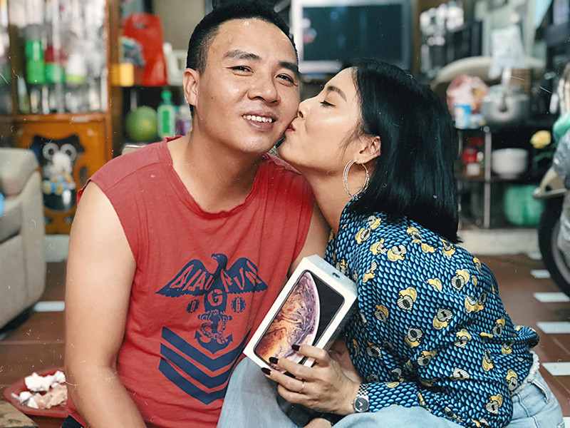 5 năm bên Mạnh Hùng, Hoàng Linh chia sẻ khoảng thời gian qua, cả hai nếm đủ cả mọi hương vị của cuộc sống.