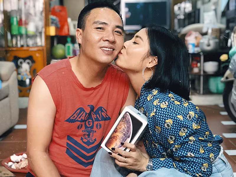 5 năm bên Mạnh Hùng, Hoàng Linh chia sẻ khoảng thời gian qua, cả hai nếm đủ cả mọi hương vị của cuộc sống.